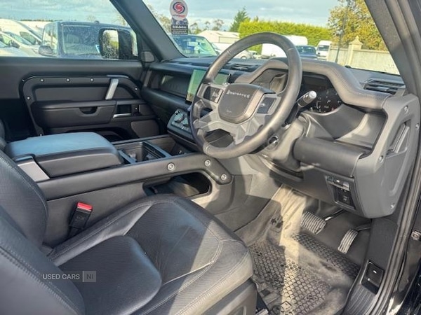 Used Land Rover Defender 2024 for sale - 76409886: Photo 10