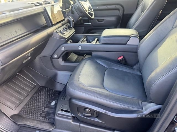 Used Land Rover Defender 2024 for sale - 76409886: Photo 13