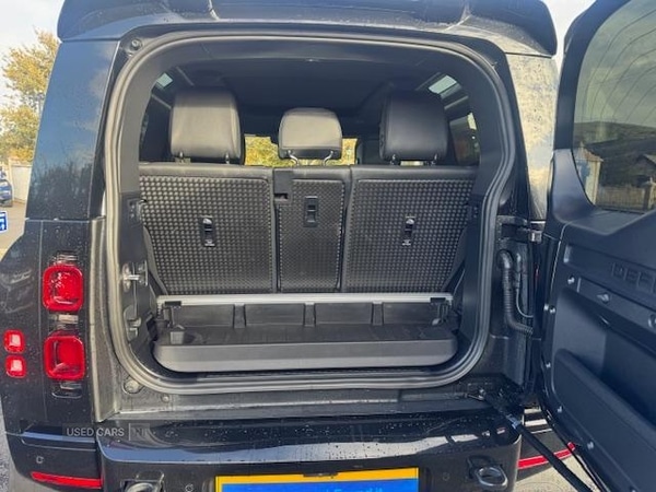 Used Land Rover Defender 2024 for sale - 76409886: Photo 9