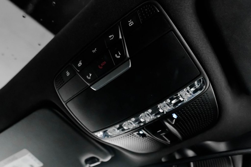 Used Mercedes-Benz GLC 2018 for sale - 76416941: Photo 32