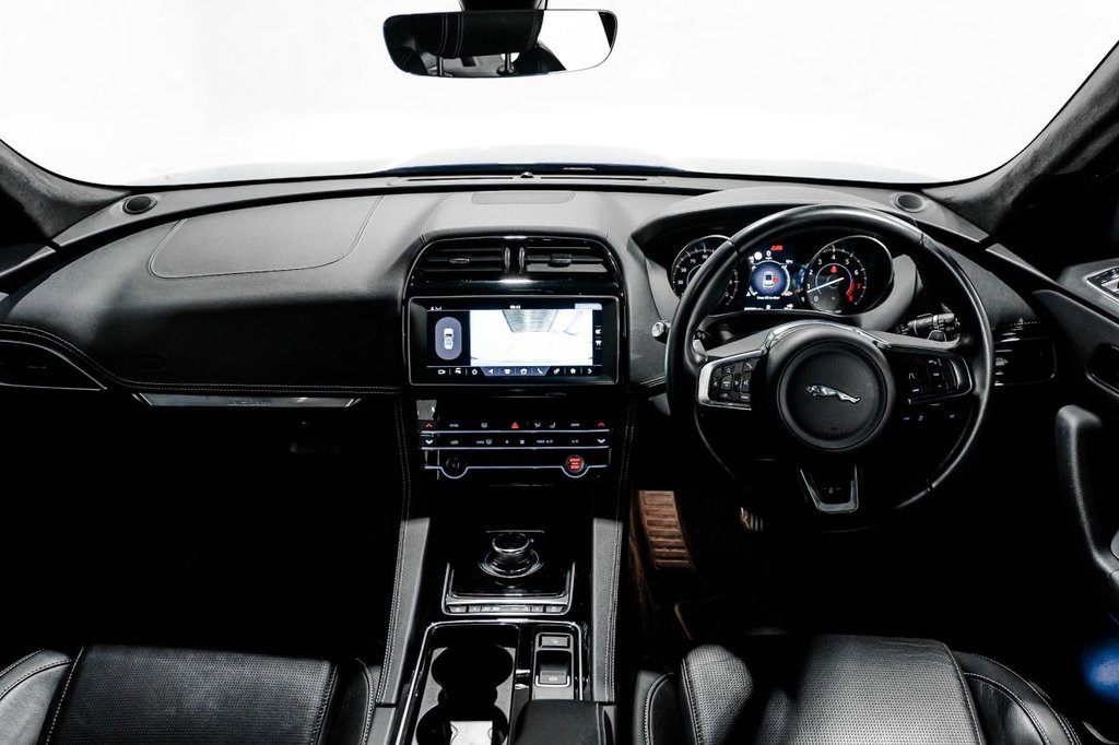 Used Jaguar F-Pace 2019 for sale - 76527257: Photo 35