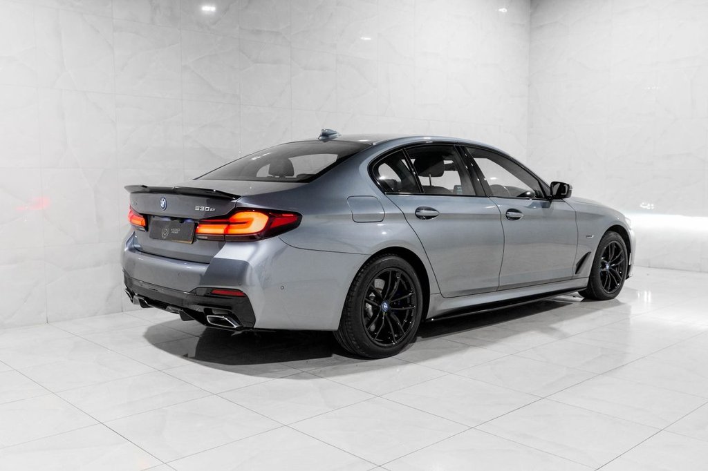 Used BMW 5 Series 2022 for sale - 77027543: Photo 2