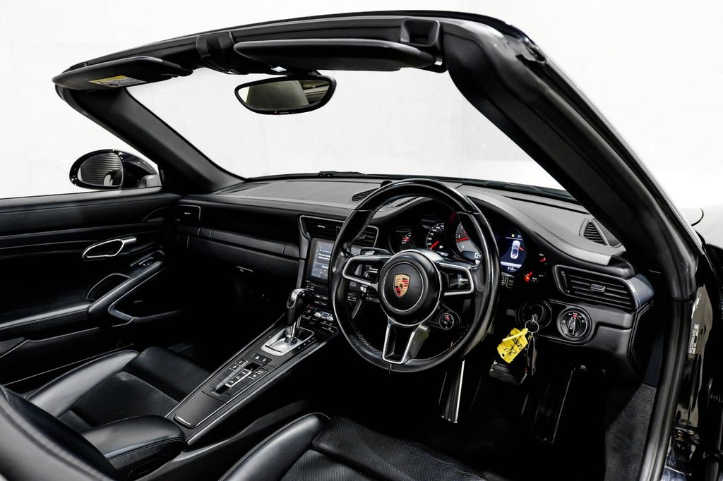 Used Porsche 911 2016 for sale - 76417025: Photo 17