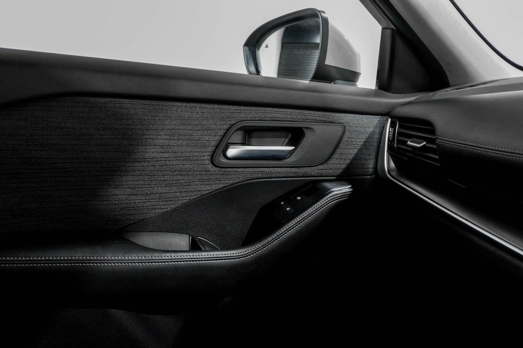 Used Nissan X-Trail 2023 for sale - 76724688: Photo 40