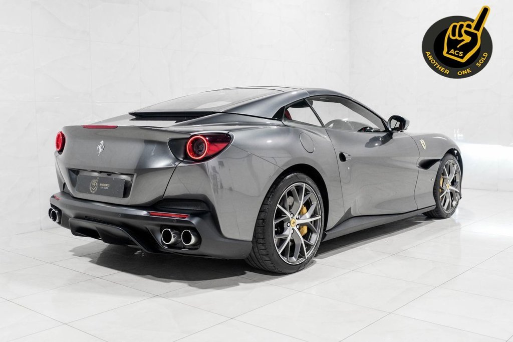Used Ferrari Portofino 2019 for sale - 76416922: Photo 2