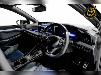 Used Volkswagen Golf 2024 for sale - 76416884: Photo