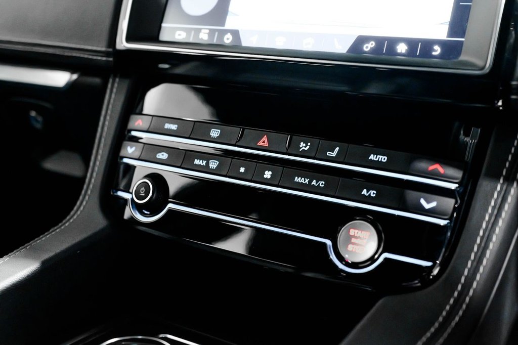 Used Jaguar F-Pace 2019 for sale - 76416982: Photo 26