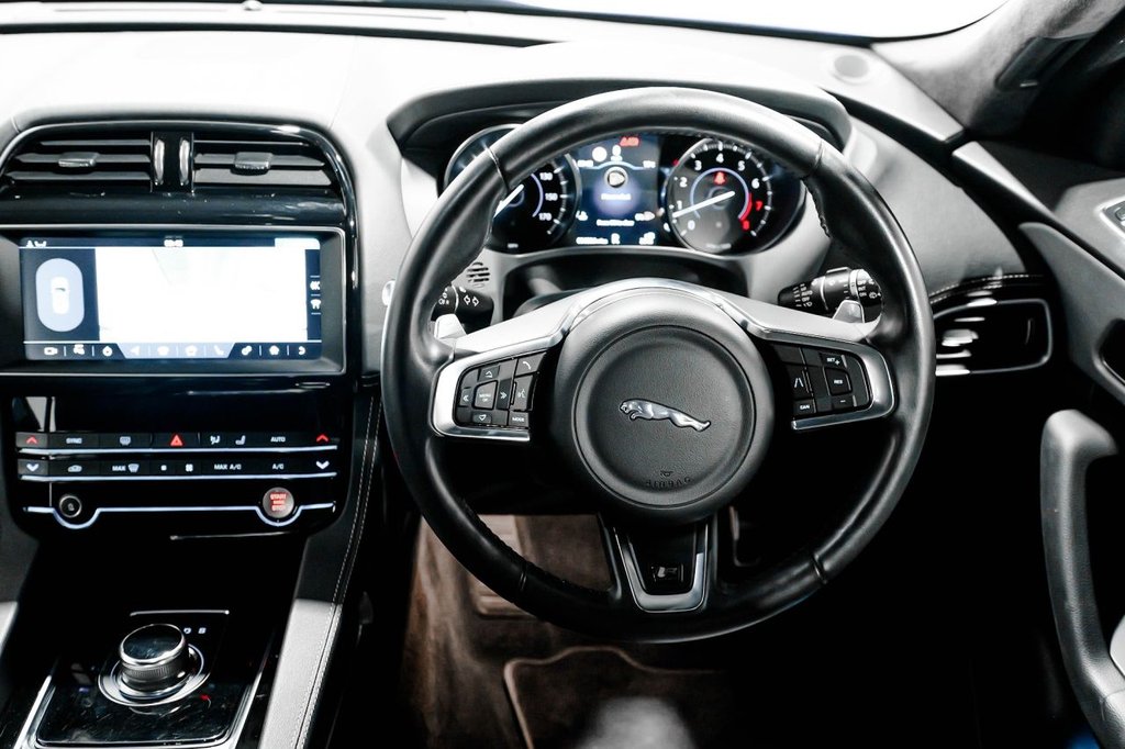 Used Jaguar F-Pace 2019 for sale - 76416982: Photo 36