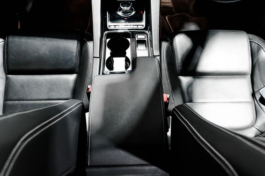 Used Jaguar F-Pace 2019 for sale - 76416982: Photo 37