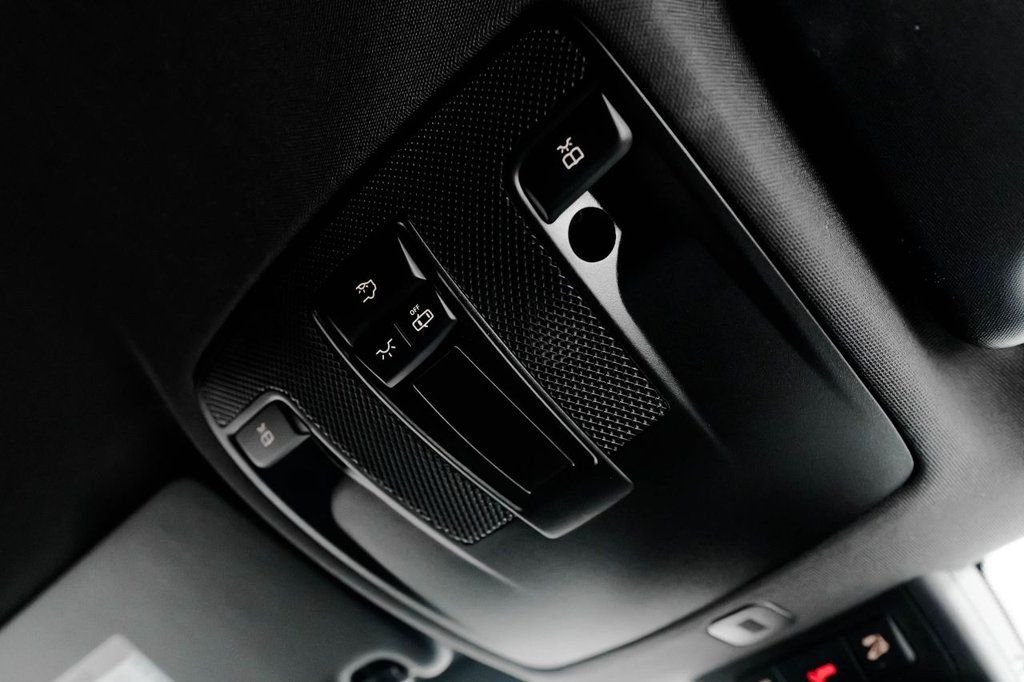 Used Mercedes-Benz GLA 2019 for sale - 76950554: Photo 41