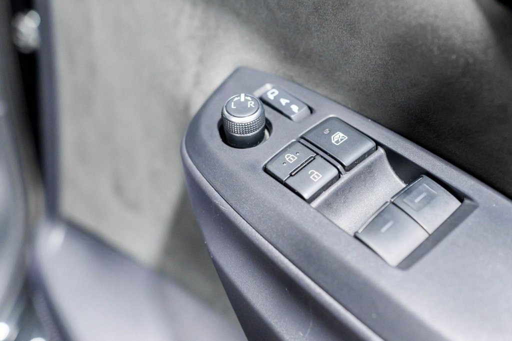 Used Toyota Yaris 2020 for sale - 76417156: Photo 40