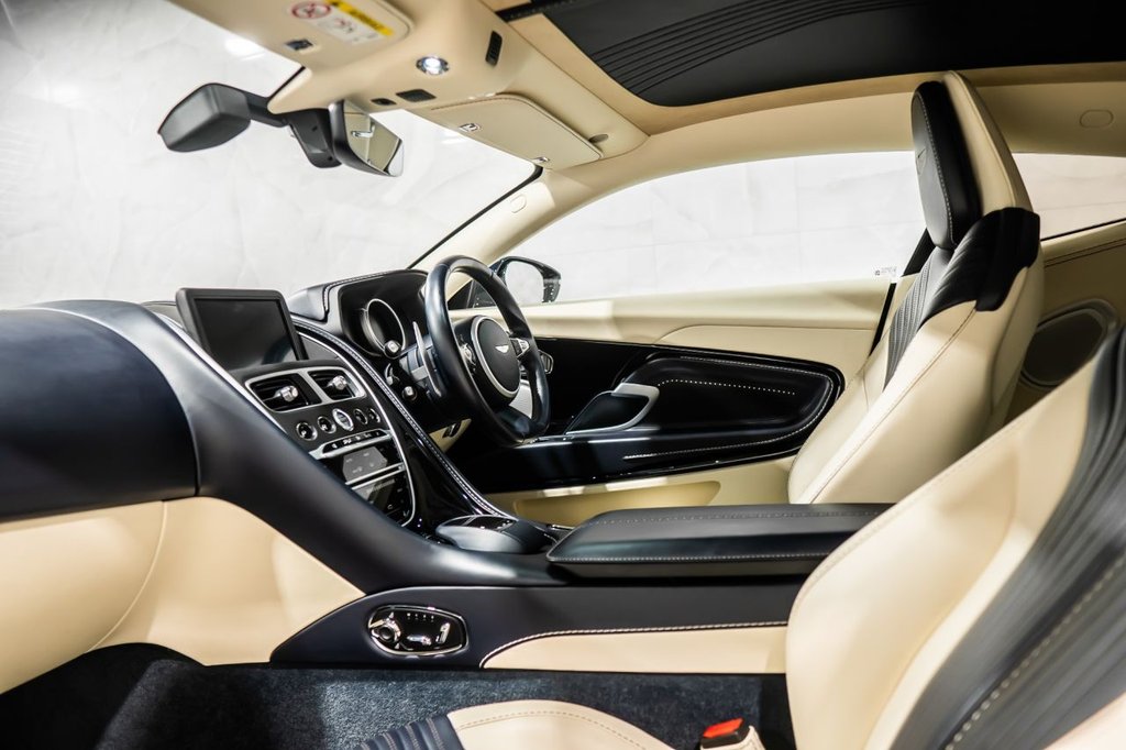 Used Aston Martin DB11 2017 for sale - 77884952: Photo 10