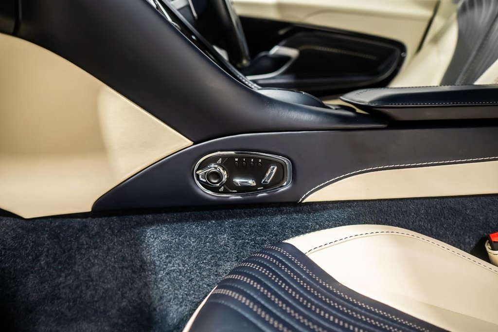 Used Aston Martin DB11 2017 for sale - 77884952: Photo 11