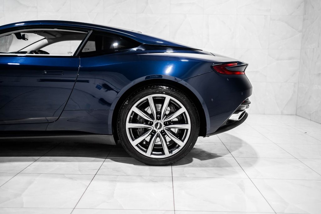 Used Aston Martin DB11 2017 for sale - 77884952: Photo 17