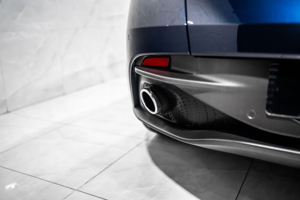 Used Aston Martin DB11 2017 for sale - 77884952: Photo 21