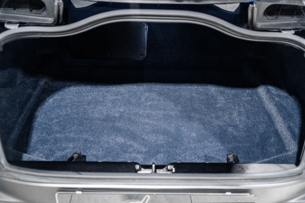 Used Aston Martin DB11 2017 for sale - 77884952: Photo 24