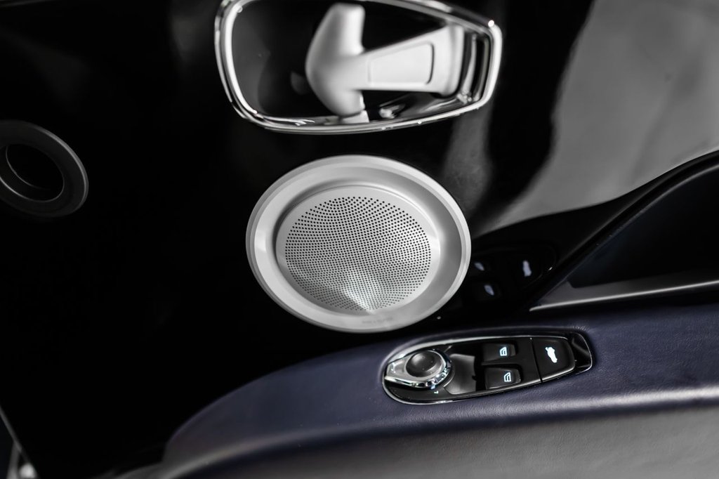 Used Aston Martin DB11 2017 for sale - 77884952: Photo 28