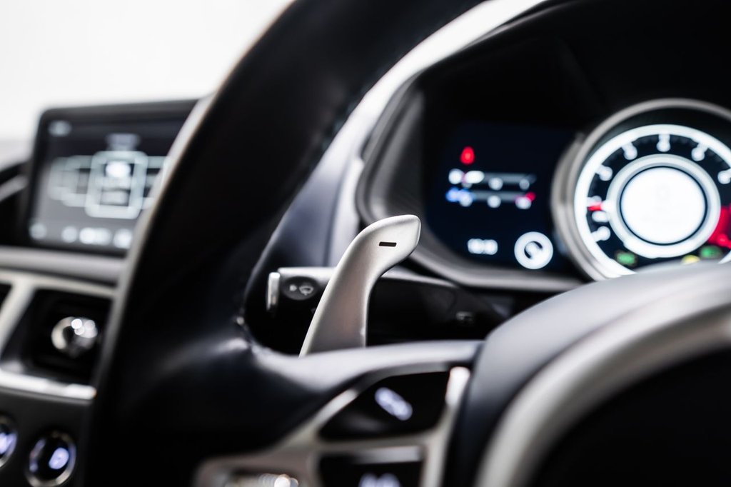 Used Aston Martin DB11 2017 for sale - 77884952: Photo 35