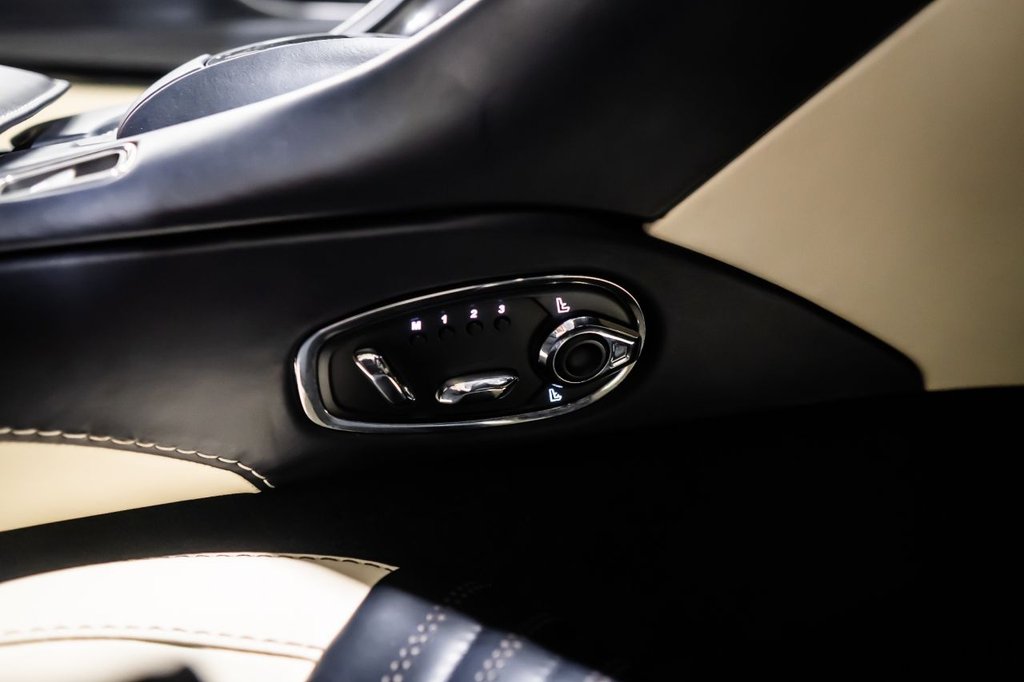 Used Aston Martin DB11 2017 for sale - 77884952: Photo 38