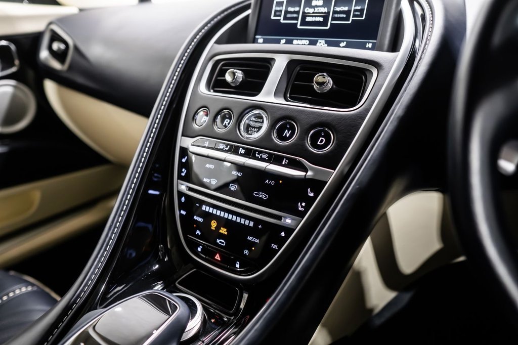 Used Aston Martin DB11 2017 for sale - 77884952: Photo 40