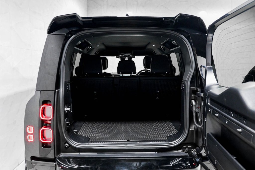 Used Land Rover Defender 2023 for sale - 76417095: Photo 11