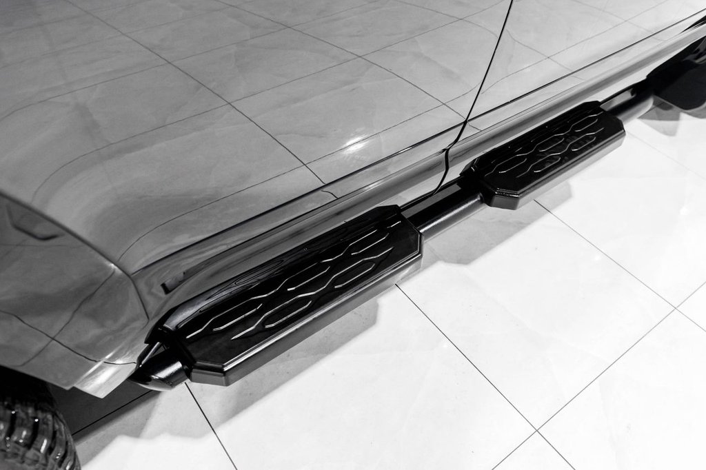 Used Land Rover Defender 2023 for sale - 76417095: Photo 17