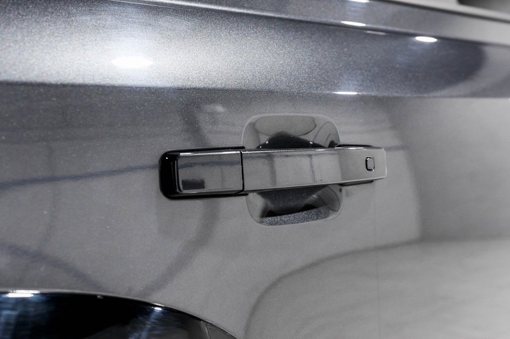 Used Land Rover Defender 2023 for sale - 76417095: Photo 19