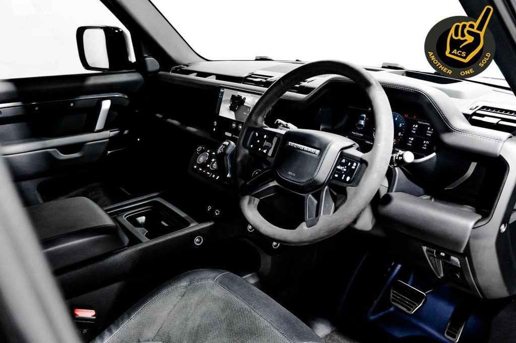 Used Land Rover Defender 2023 for sale - 76417095: Photo 3