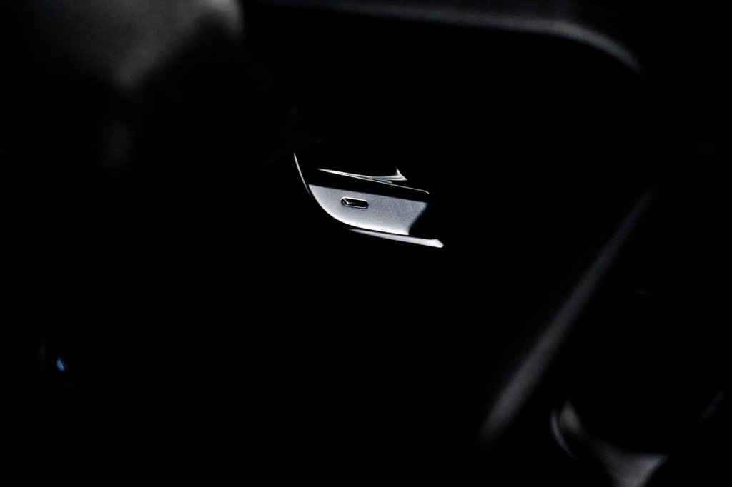 Used Land Rover Defender 2023 for sale - 76417095: Photo 42