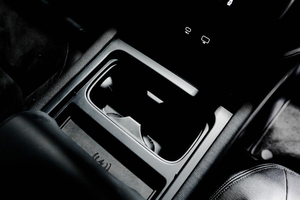 Used Land Rover Defender 2023 for sale - 76417095: Photo 43