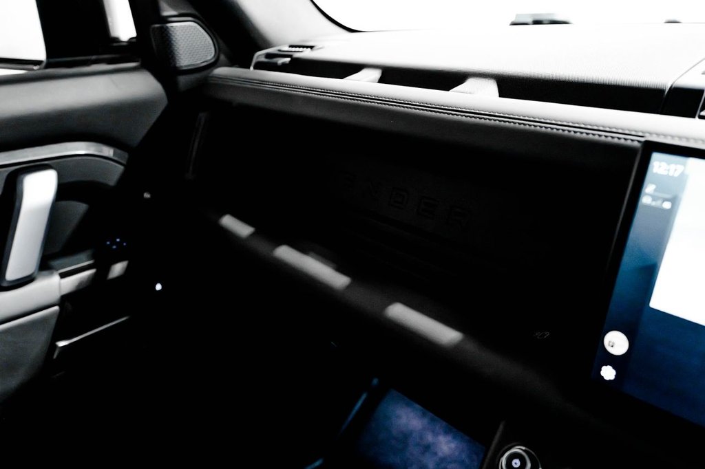 Used Land Rover Defender 2023 for sale - 76417095: Photo 47