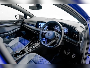 Used Volkswagen Golf 2024 for sale - 77052222: Photo