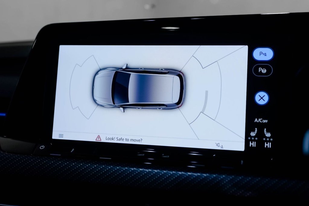 Used Volkswagen Golf 2024 for sale - 77052222: Photo 41