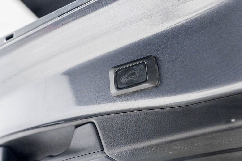 Used Toyota RAV4 2020 for sale - 76416962: Photo 11