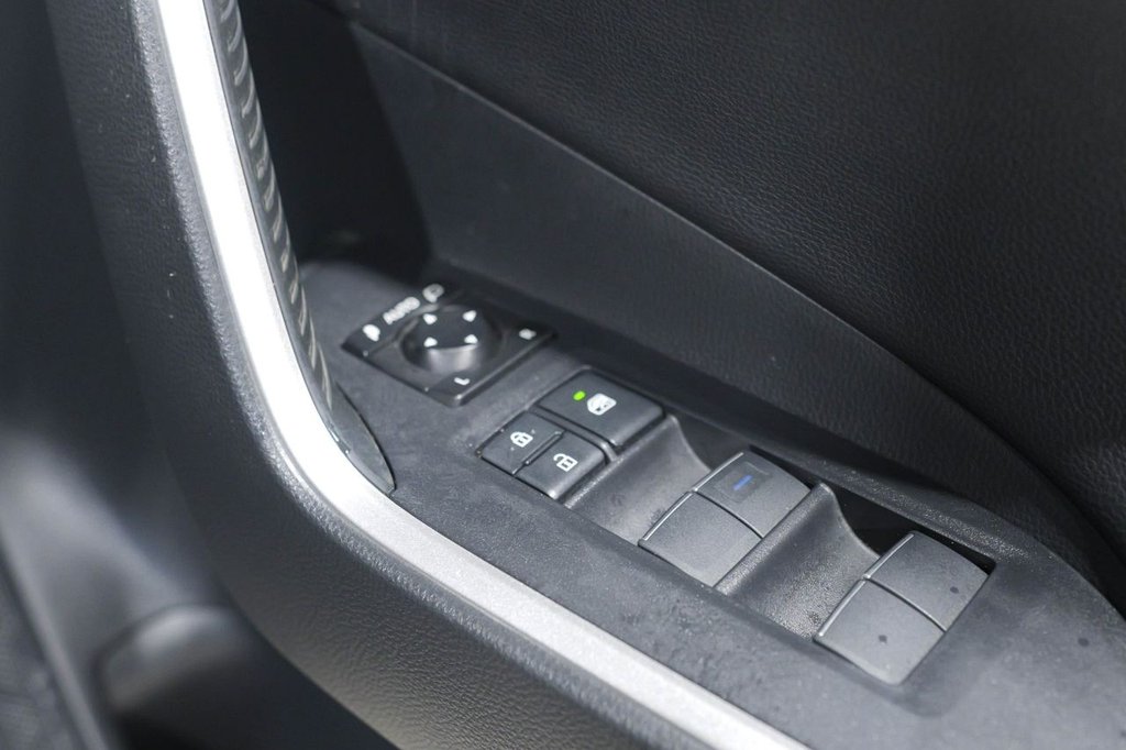 Used Toyota RAV4 2020 for sale - 76416962: Photo 28