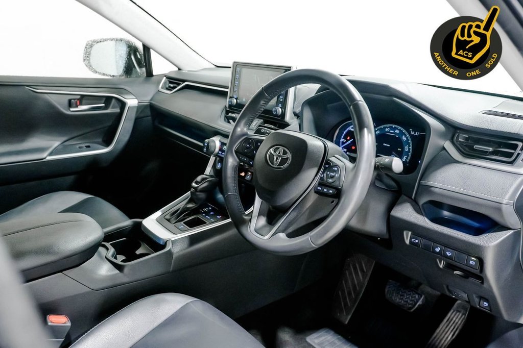 Used Toyota RAV4 2020 for sale - 76416962: Photo 3