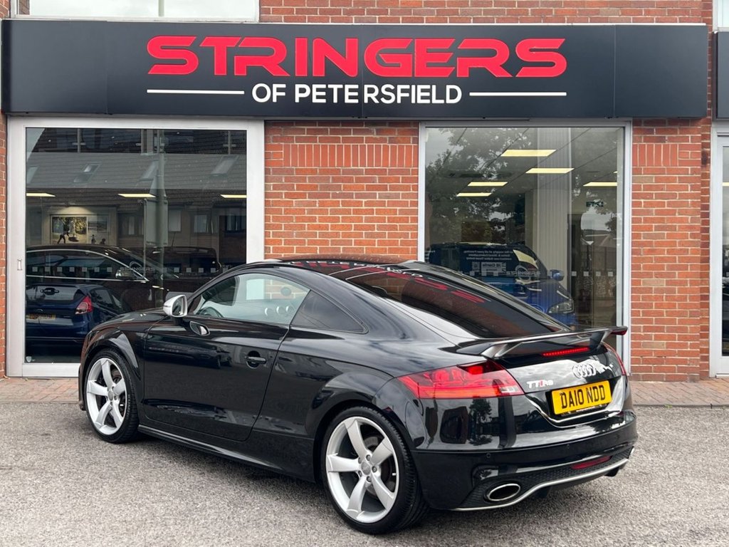 Used Audi TT RS 2010 for sale - 76417398: Photo 2