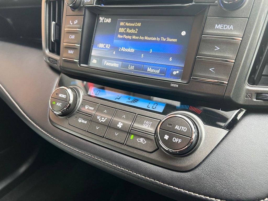 Used Toyota RAV4 2015 for sale - 76798122: Photo 19