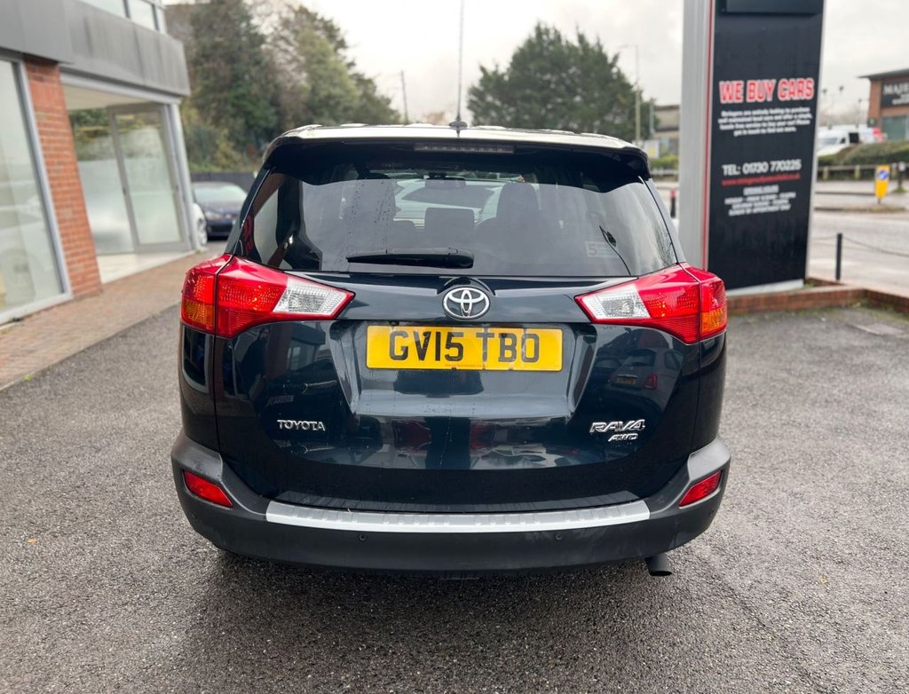 Used Toyota RAV4 2015 for sale - 76798122: Photo 6