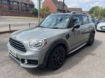 Used MINI Countryman 2017 for sale - 75703662: Photo