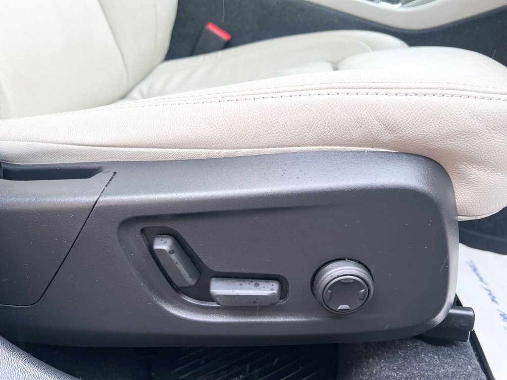 Used Volvo XC40 2023 for sale - 77820956: Photo 11