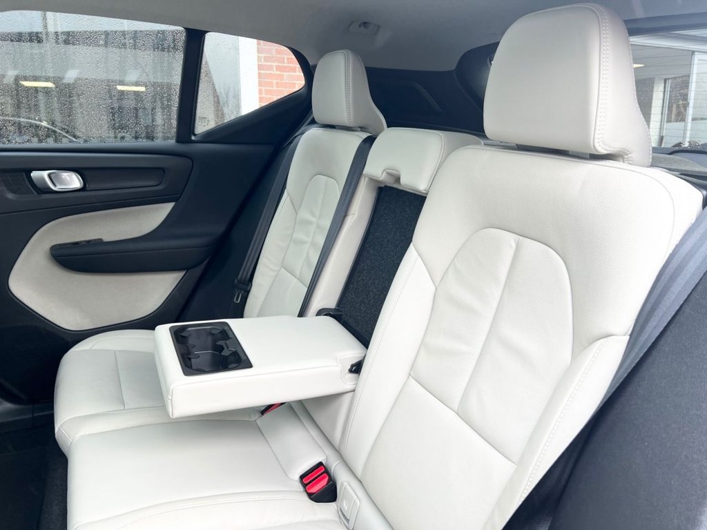Used Volvo XC40 2023 for sale - 77820956: Photo 15