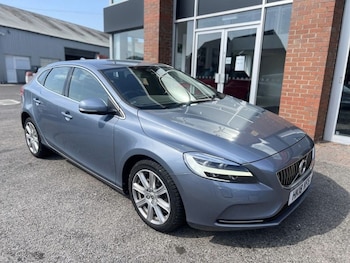 Used Volvo V40 2018 for sale - 79022772: Photo