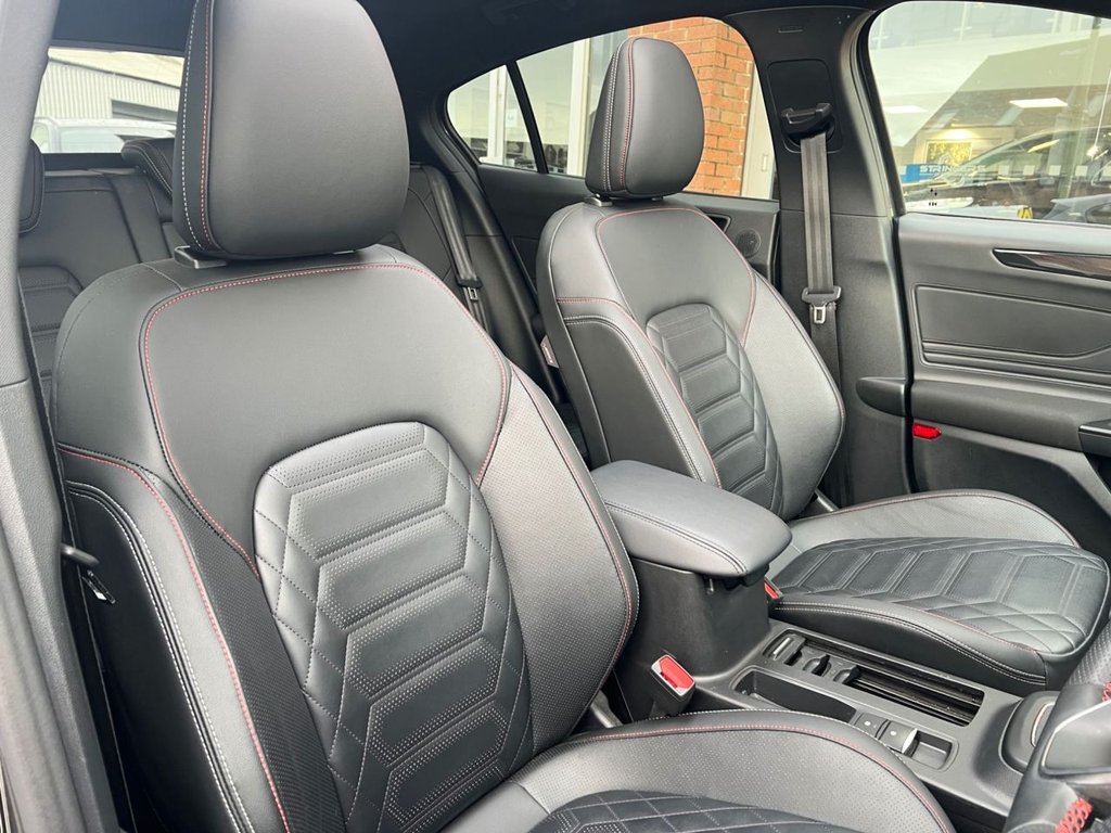 Used Ford Focus 2023 for sale - 76798042: Photo 11