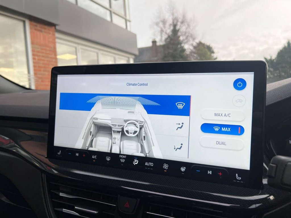 Used Ford Focus 2023 for sale - 76798042: Photo 18