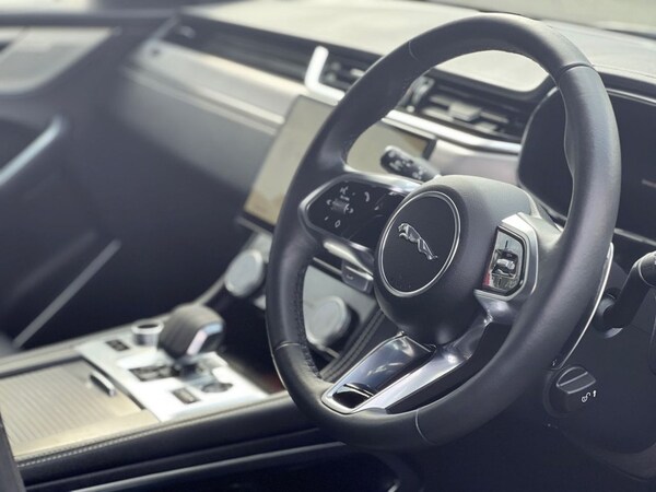 Used Jaguar F-Pace 2023 for sale - 76132195: Photo 10