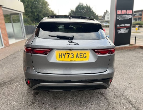 Used Jaguar F-Pace 2023 for sale - 76132195: Photo 6