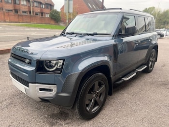 Used Land Rover Defender 2023 for sale - 76081244: Photo 4