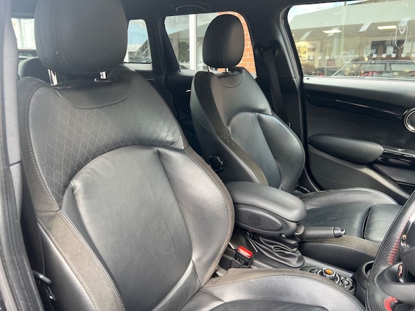 Used MINI Hatch 2020 for sale - 76235306: Photo 11