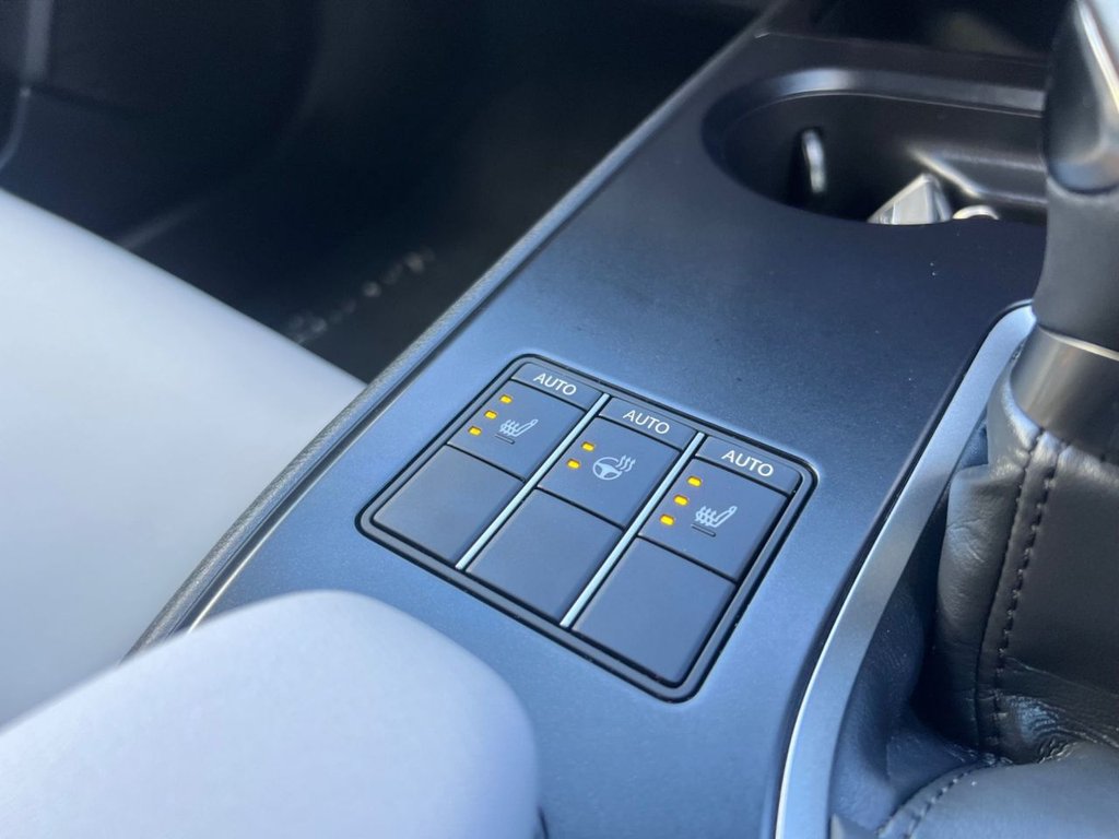 Used Lexus UX 2023 for sale - 78030385: Photo 17